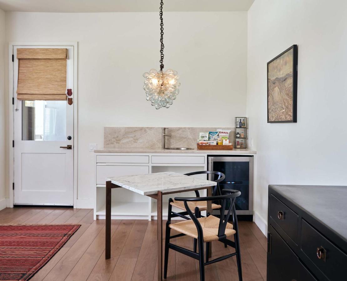 Hotel Saint Cecilia Austin Bagian luar foto