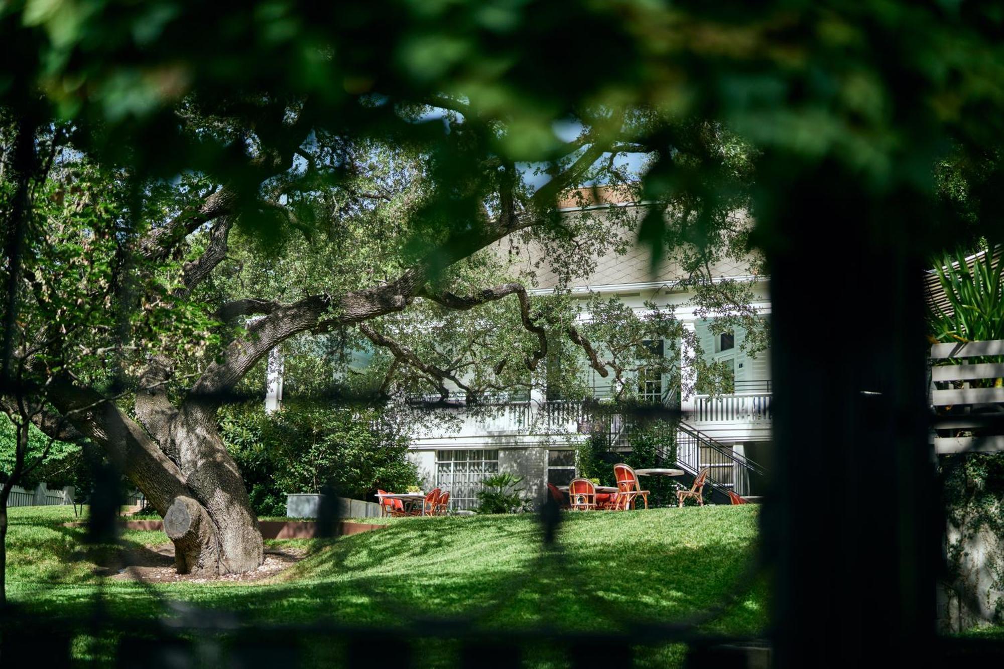 Hotel Saint Cecilia Austin Bagian luar foto